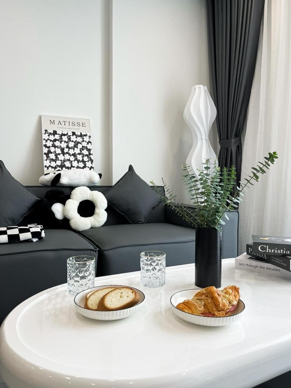 Bunnys Homes - Service Apartment Hanoi Luaran gambar
